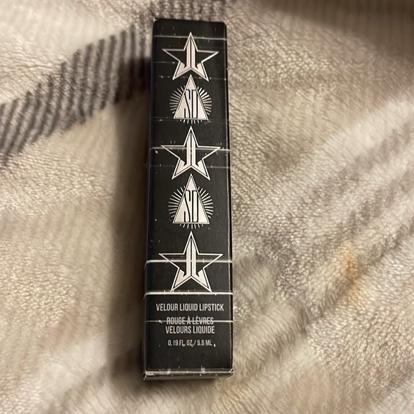 NIB Jeffree Star Velour Liquid Lipstick In Oh My God Sold Out Color! - Picture 5 of 5